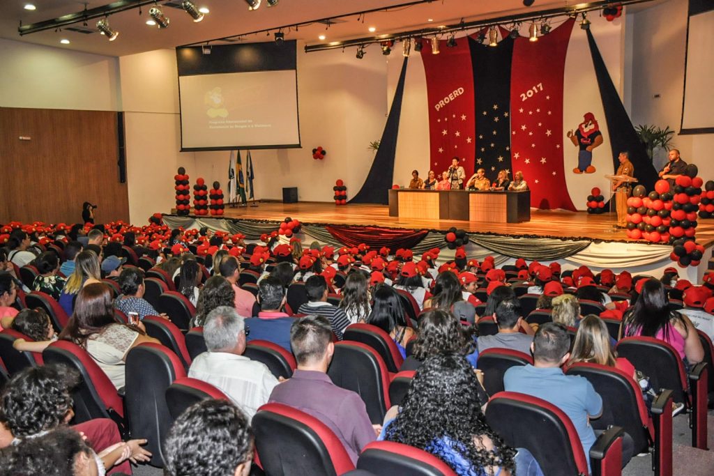 Alunos da rede municipal recebem certificação do Proerd em Pinhais 1 @Proerd