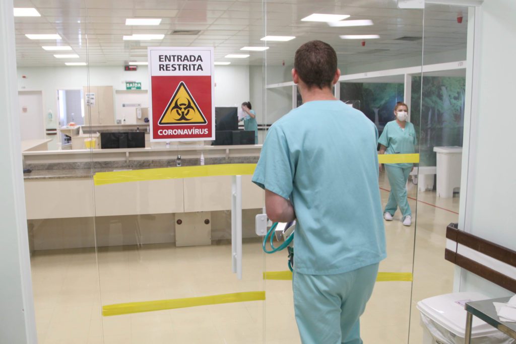 No Paraná, 121 pacientes já se recuperaram da Covid-19 1 CENTRO HOSPITALAR DE REABILITACAO300320 77