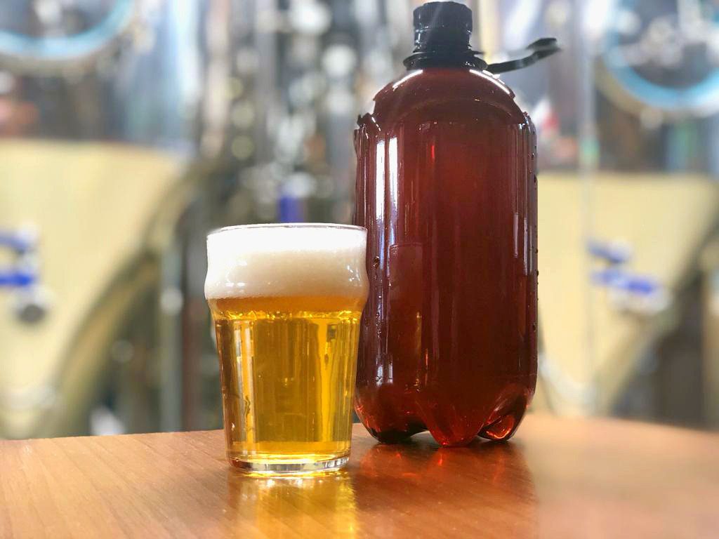 O bem da cerveja artesanal: cervejarias trocam cerveja por doação de alimentos em cidades do Paraná 1 Growler Chope do Bem