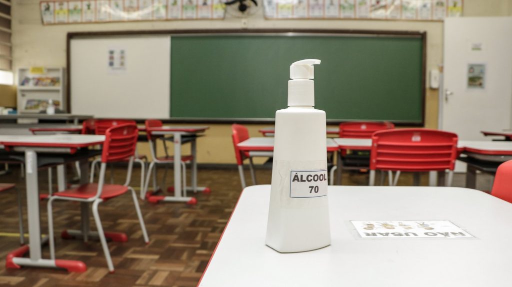 Pinhais está preparada para receber os alunos nesta quinta-feira (18) 1 voltas as aulas minucipais pinhais