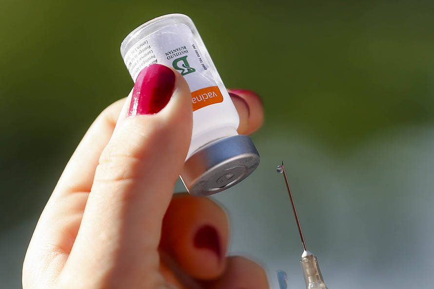 Toda a população adulta do Paraná será vacinada com a 1ª dose contra a Covid-19 até setembro 1 vacinas remessa