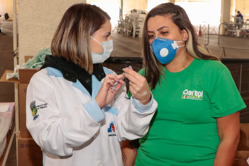 Vacinação contra a Covid-19 em Pinhais: aberto o agendamento para 34 anos ou mais 1 Vacina Pinhais
