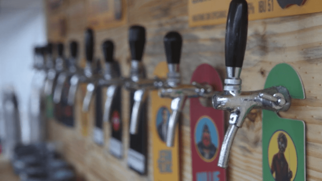 Pinhais 30 anos: Sábado, dia 2, tem o 4º Festival da Cerveja Artesanal de Pinhais e o 11º Fecapi 1 festival da cerveja pinhais foto divulgacao pmp