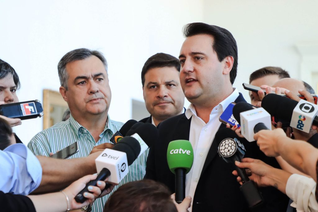 Novo decreto libera circulação sem máscaras em ambientes fechados no Paraná 1 novo decreto