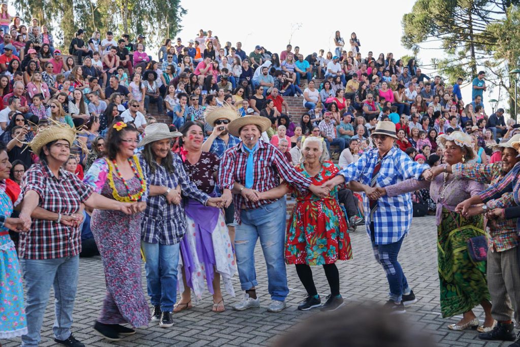 Arraiá no Parque das Águas de Piraquara está de volta e abre inscrições para a quadrilha 1 arraial no parque das aguas piraquara