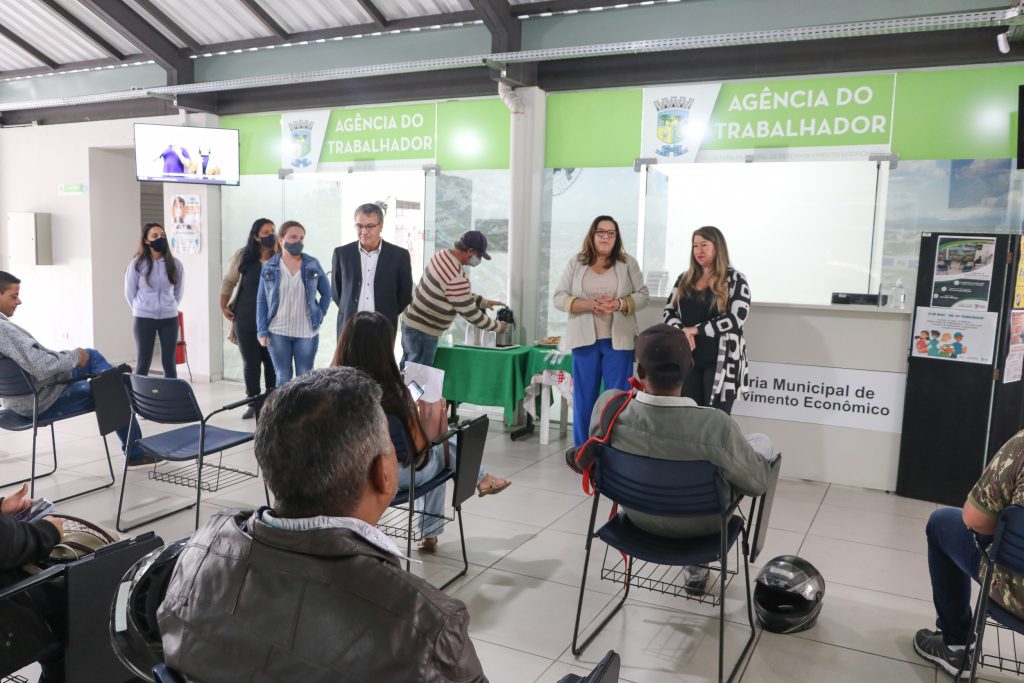 Prefeitura de Pinhais promove Café com trabalhadores na Agência do Trabalhador 1 img 6D1106D771182B14DF901628C98400F88ED512C3
