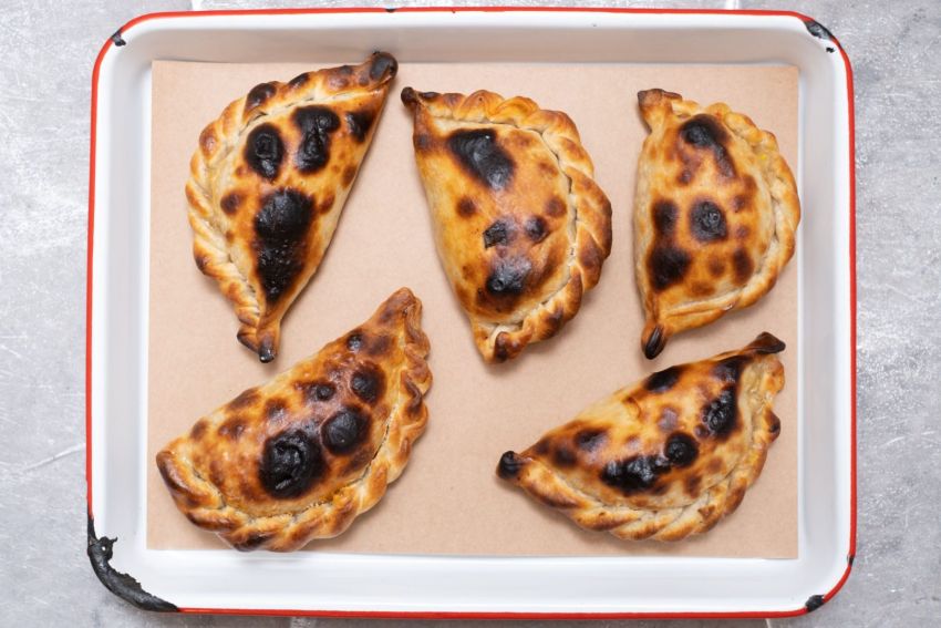 Casa de empanadas da Paola Carosella inaugura em Curitiba 2 empanadas la guapa 850x567 1