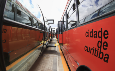 Meia tarifa no transporte coletivo começa neste domingo em Curitiba