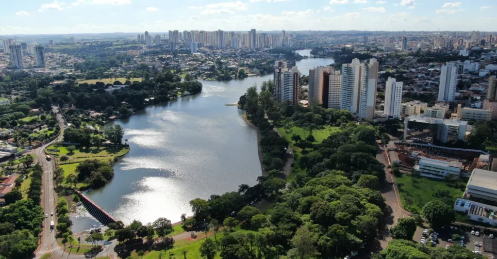 Paraná no Top 10: Descubra as Melhores Cidades para Morar 3 Londrina drone aereas Vivian Honorato NCom 1